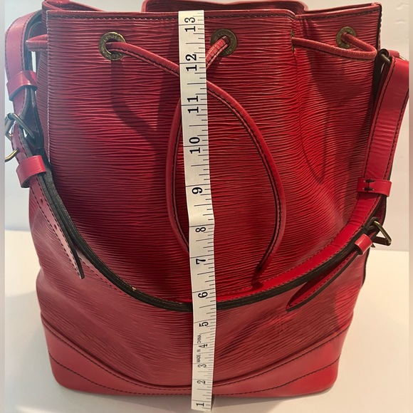 Louis Vuitton Epi Noe GM Leather Bucket Bag (large) Vintage & EUC (Authentic) - Picture 13 of 16
